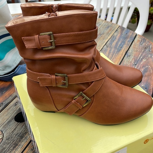 Chase & Chloe 🤎 booties - Picture 3 of 8